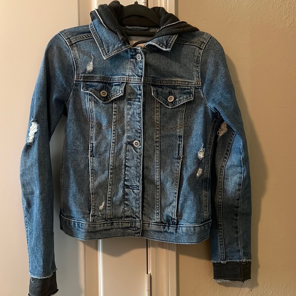 Holister Denim Jacket w/hoodie Size XS